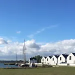 Exklusives Im Yachthafen - Mit Seeblick 펜션 페네뮌데