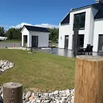 Exklusives Im Yachthafen - Mit Seeblick *