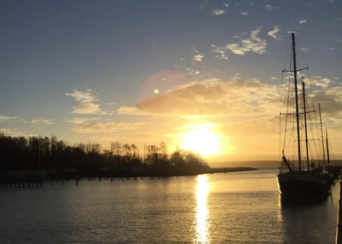 Exklusives Im Yachthafen - Mit Seeblick 別荘